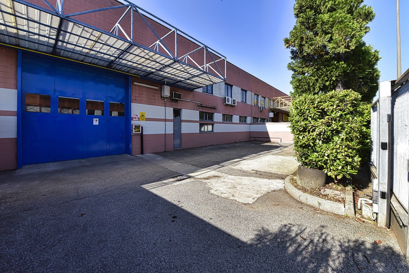 Capannone in vendita a Paderno Dugnano