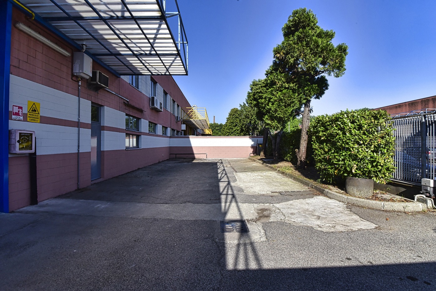 Capannone in vendita a Paderno Dugnano