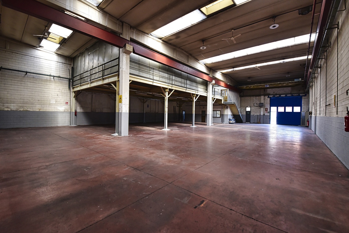 Capannone in vendita a Paderno Dugnano