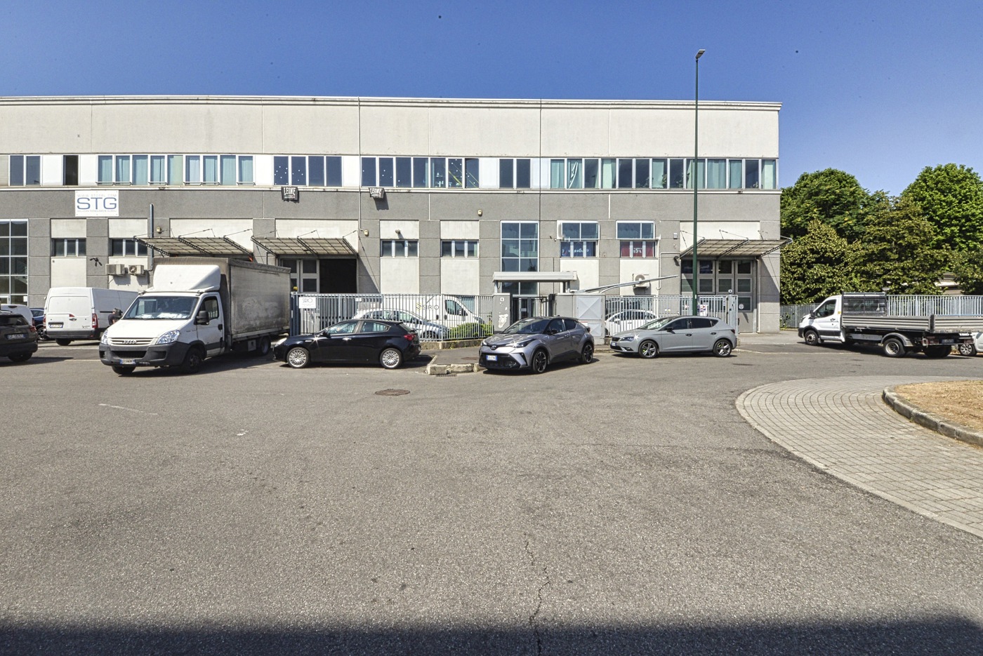 Ufficio in affitto a Paderno Dugnano