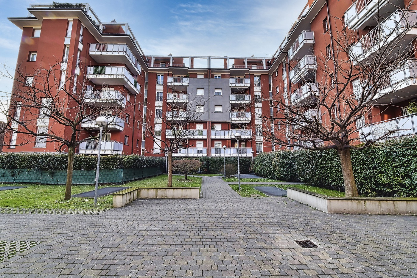 Bilocale con box a Paderno Dugnano