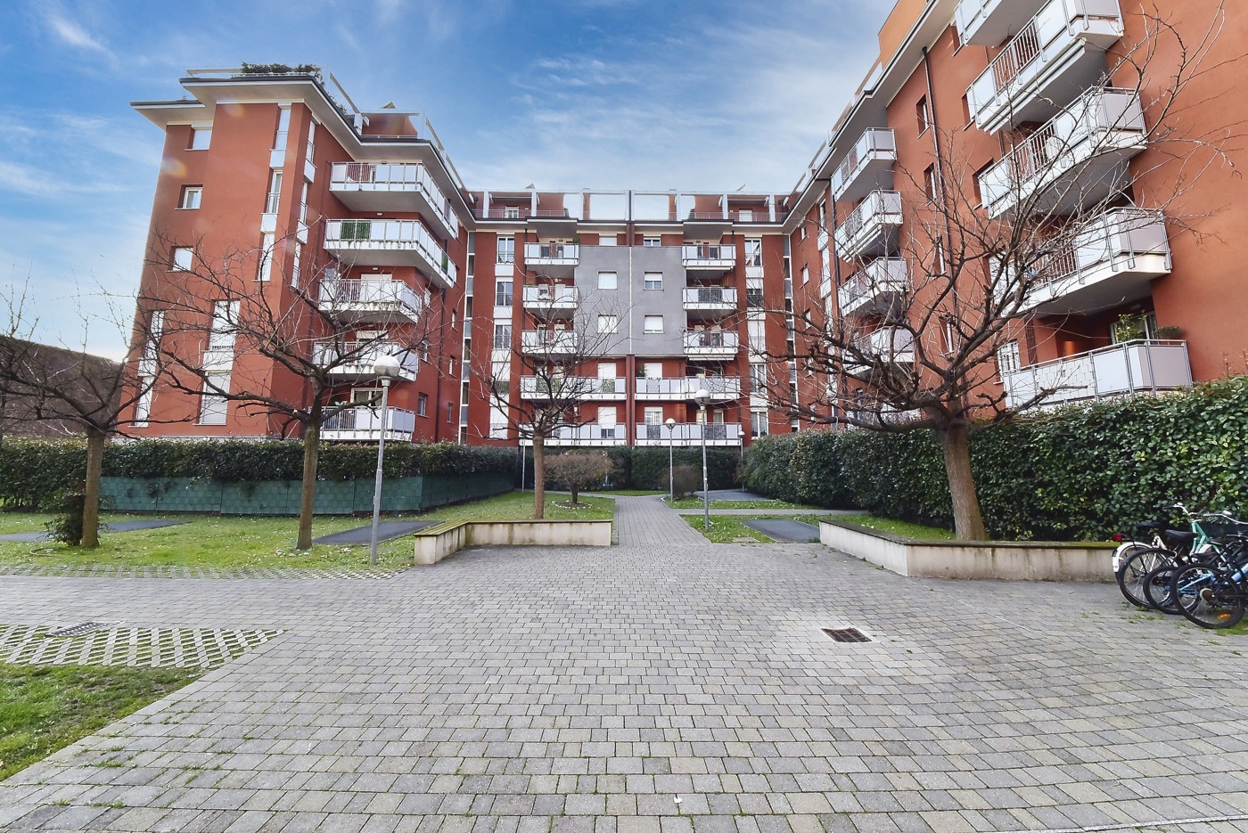 Bilocale con box a Paderno Dugnano