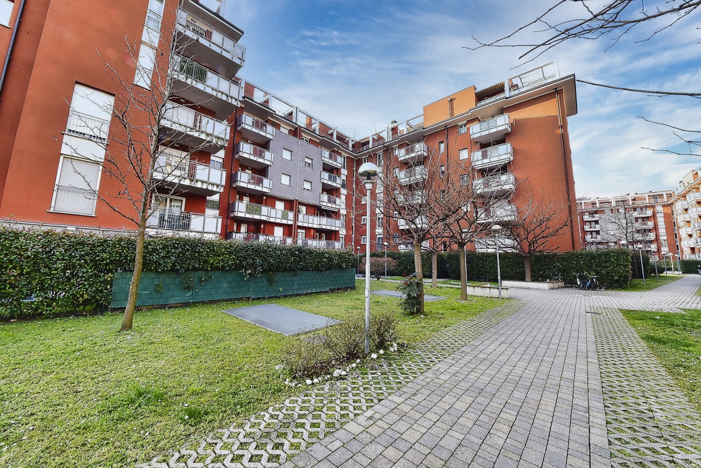 Bilocale con box a Paderno Dugnano