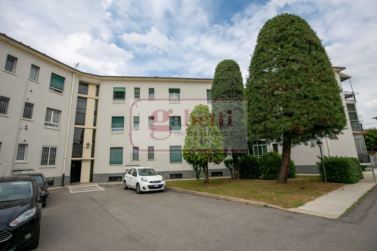 Trilocale con box a Paderno Dugnano