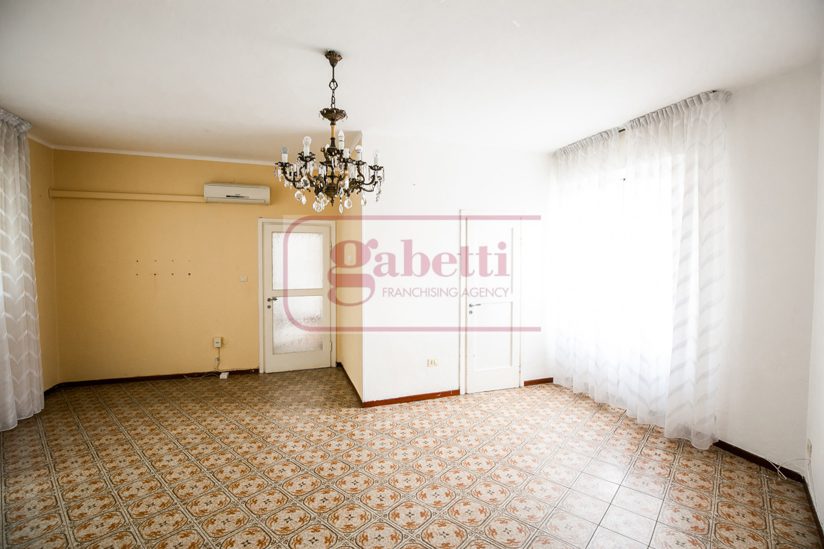 Trilocale con box a Paderno Dugnano