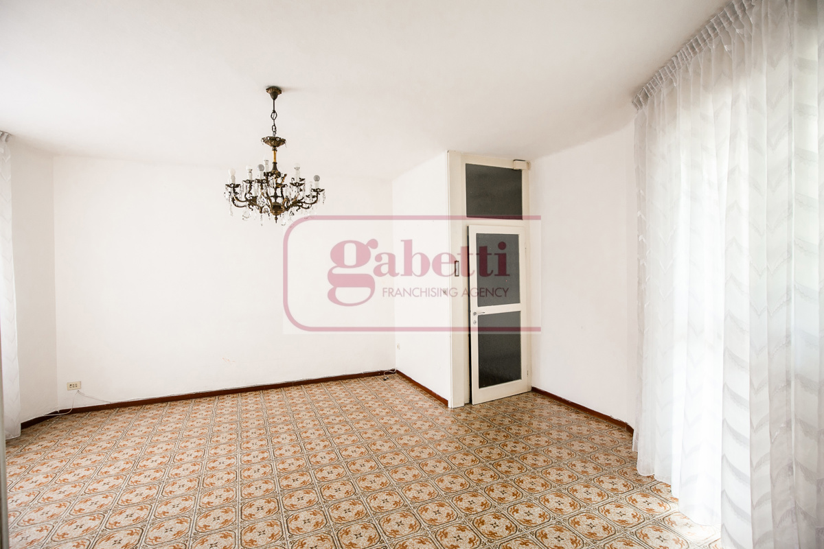 Trilocale con box a Paderno Dugnano