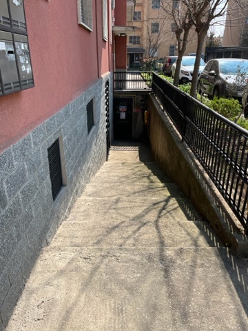 Magazzino in vendita a Paderno Dugnano