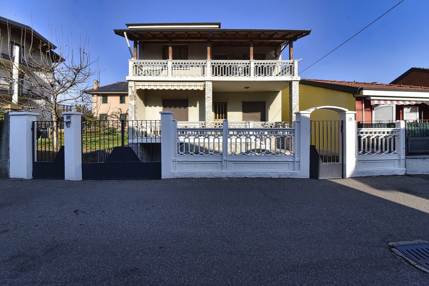 Villa Bifamiliare da ristrutturare a Paderno Dugnano