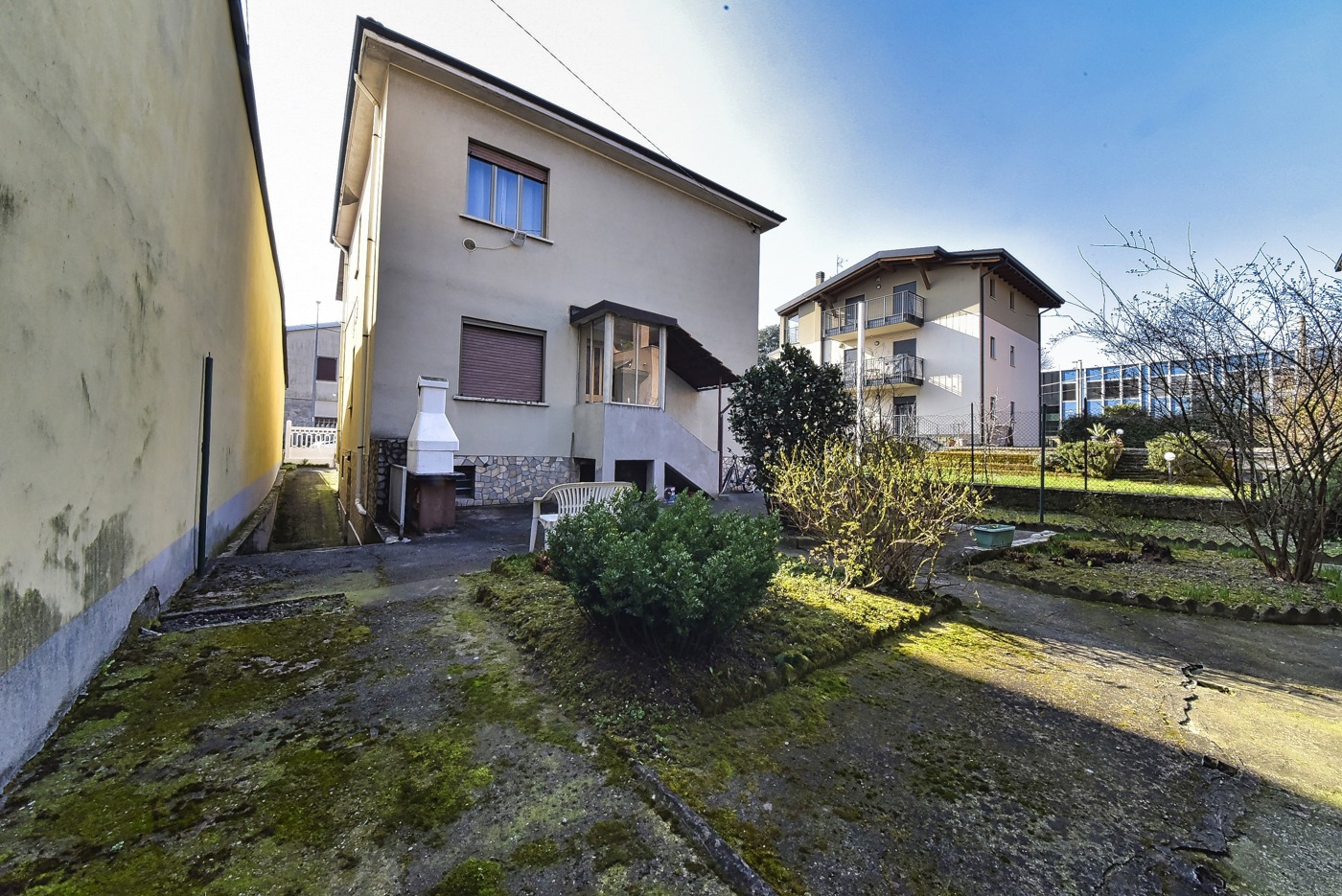 Villa Bifamiliare da ristrutturare a Paderno Dugnano