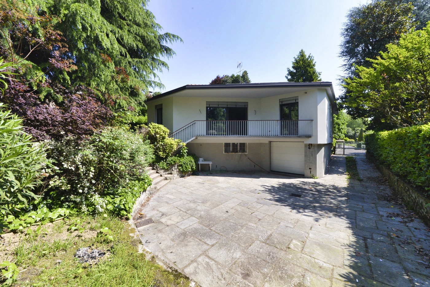 Villa con giardino a Paderno Dugnano