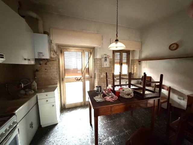 Quadrilocale da ristrutturare a Cesano Maderno