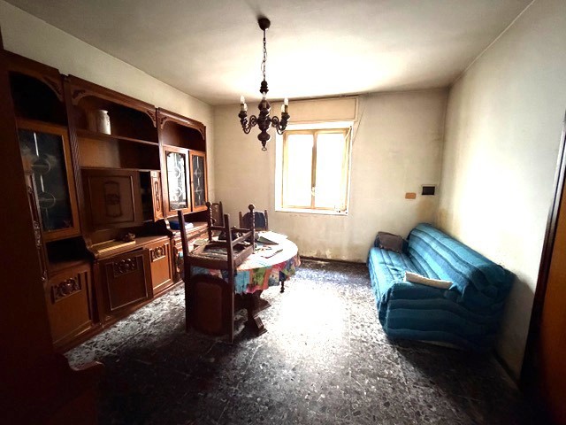 Quadrilocale da ristrutturare a Cesano Maderno