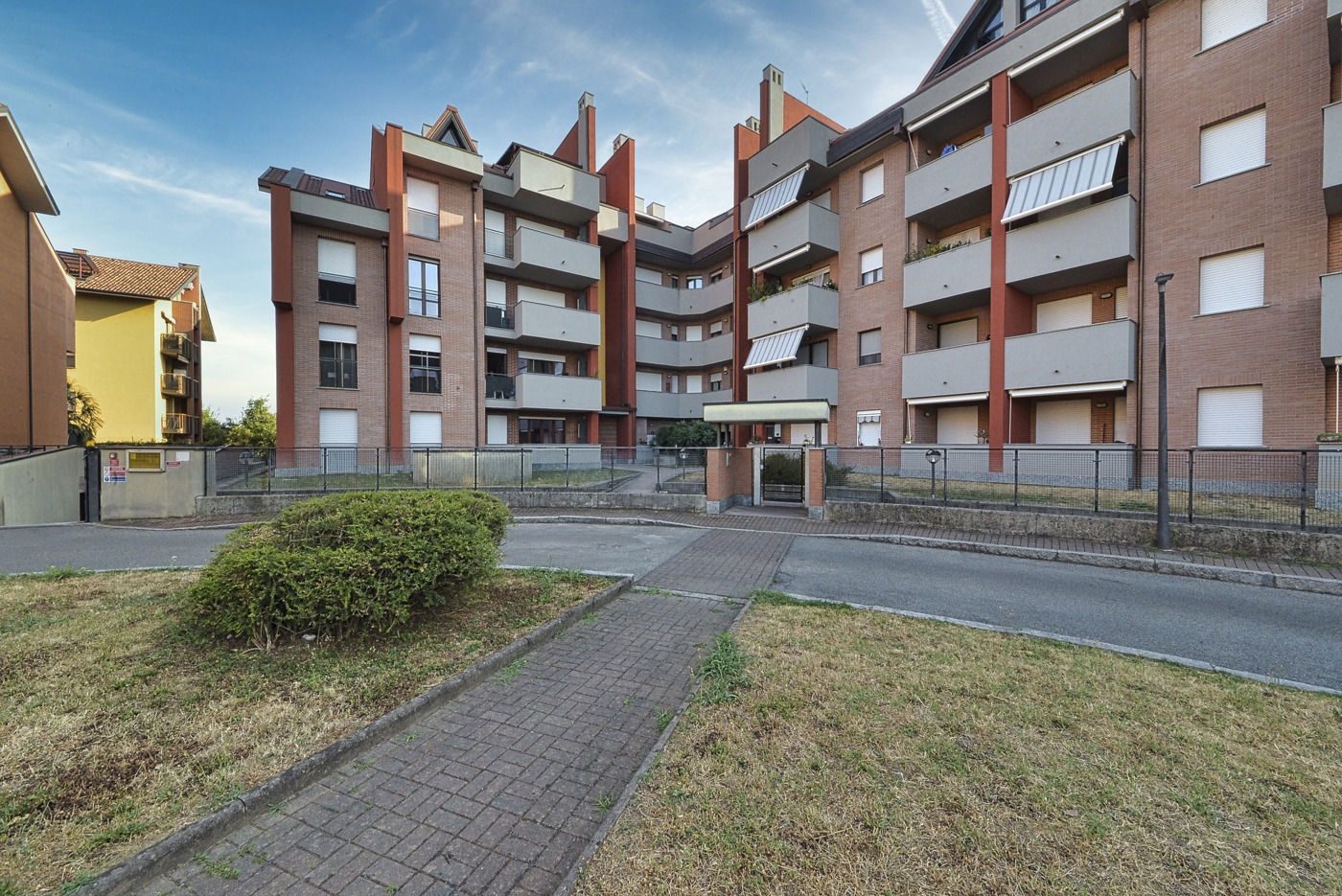 Apartament me 3 dhoma, 92 m²