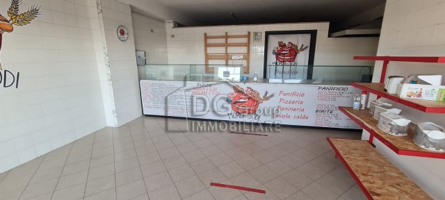 Locale commerciale in affitto a Alcamo