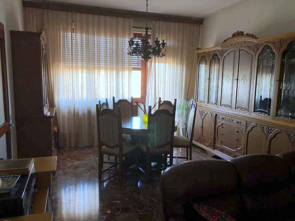 Appartamento con terrazzo a Poggibonsi