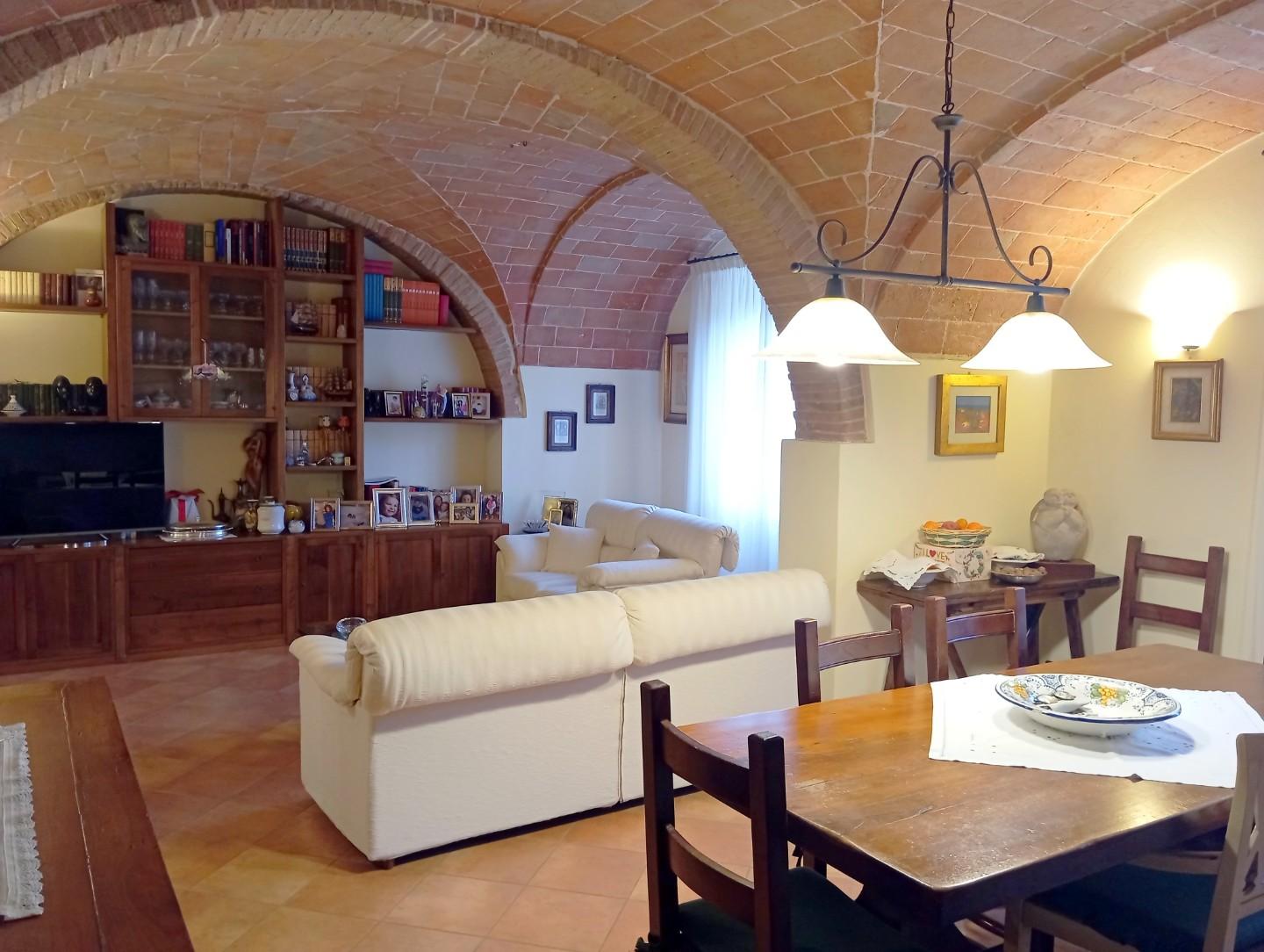 Casa indipendente con giardino a Poggibonsi