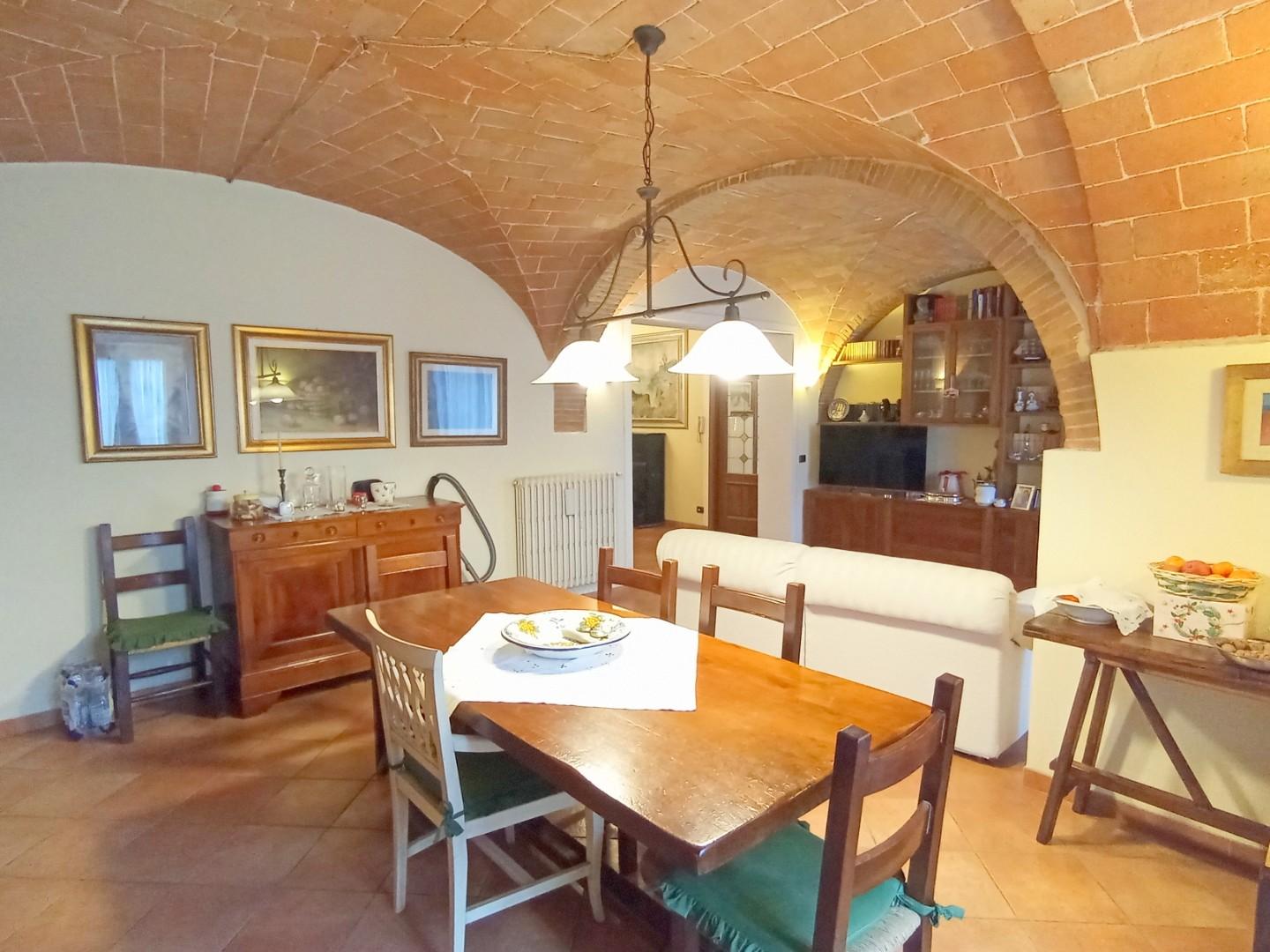 Casa indipendente con giardino a Poggibonsi