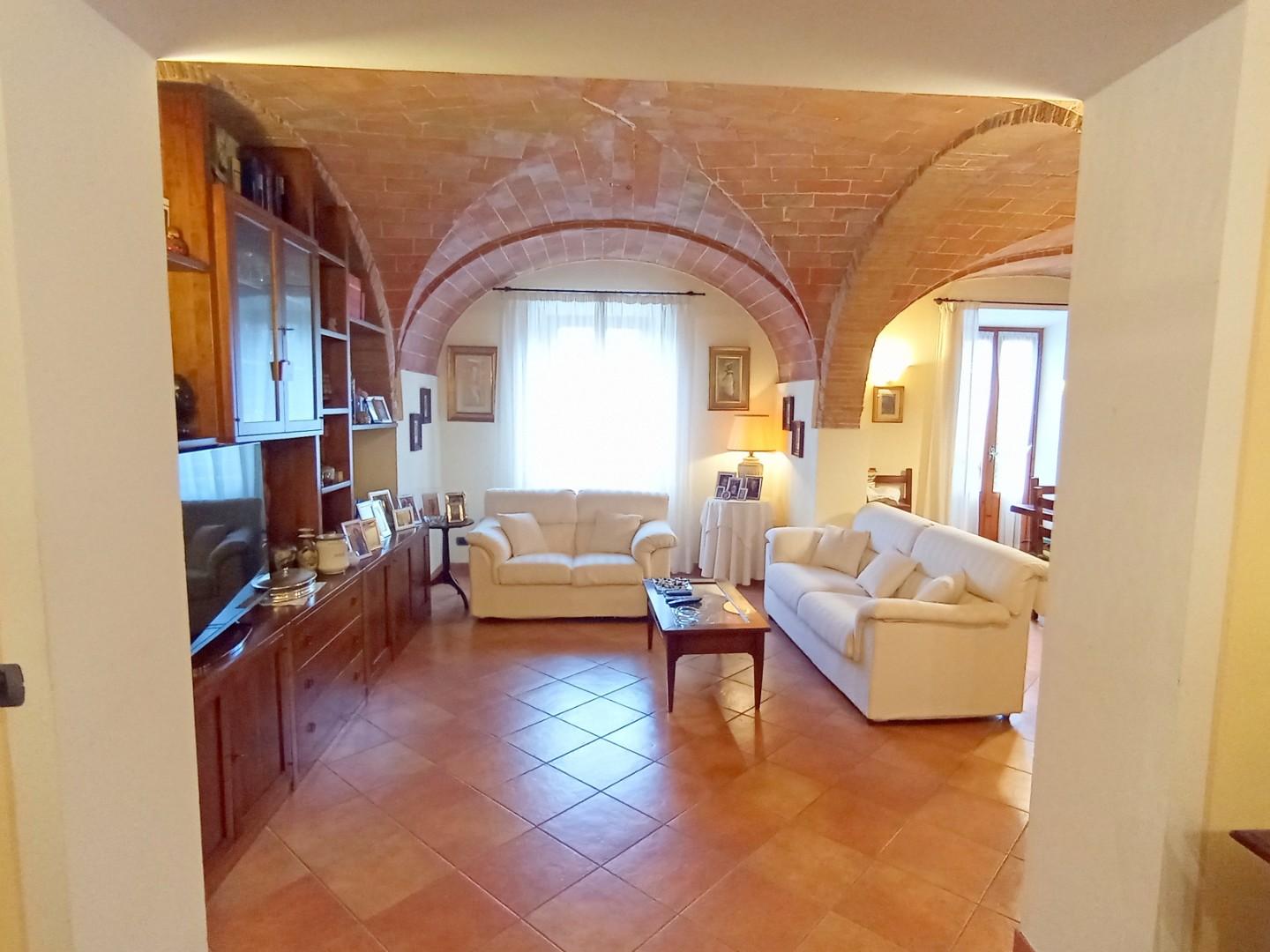 Casa indipendente con giardino a Poggibonsi