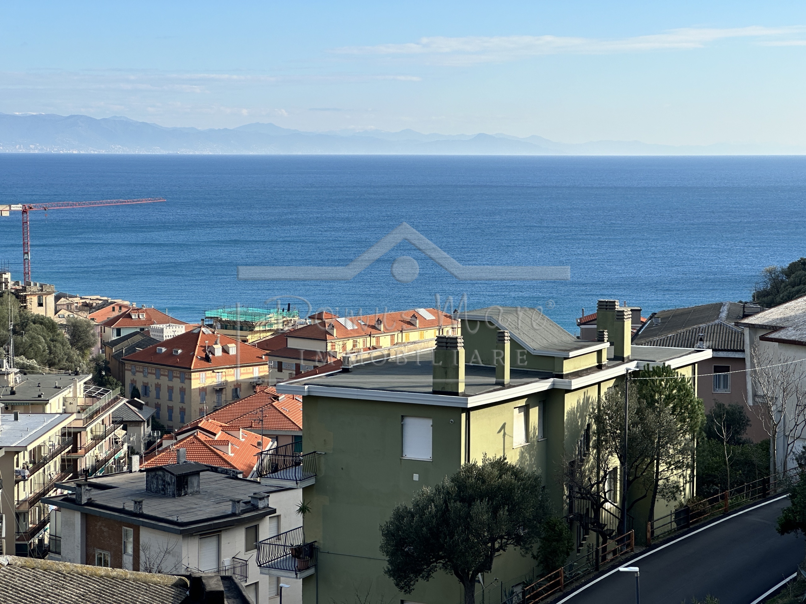Trilocale vista mare in via cassisi 20, Celle Ligure