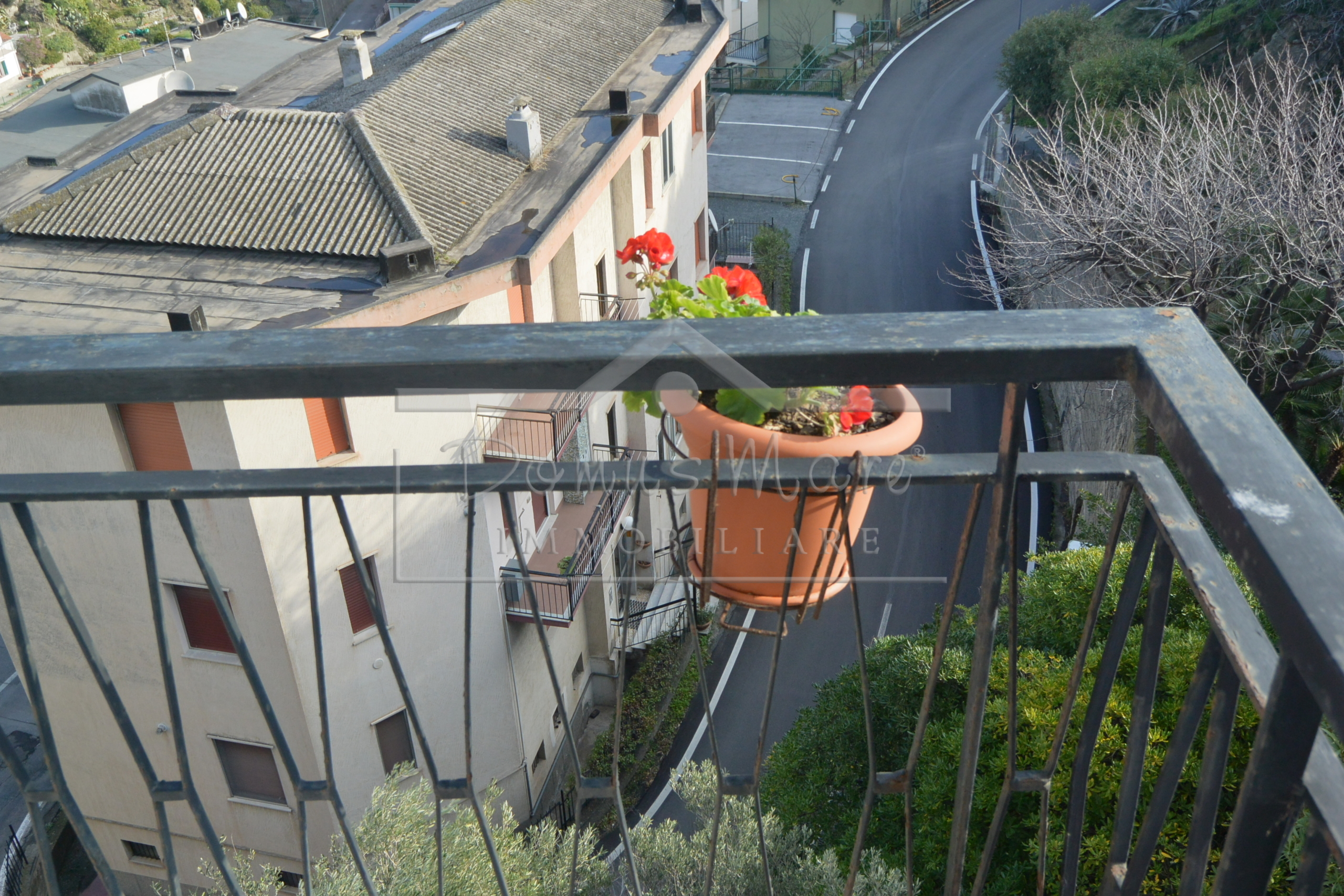 Trilocale vista mare in via cassisi 20, Celle Ligure