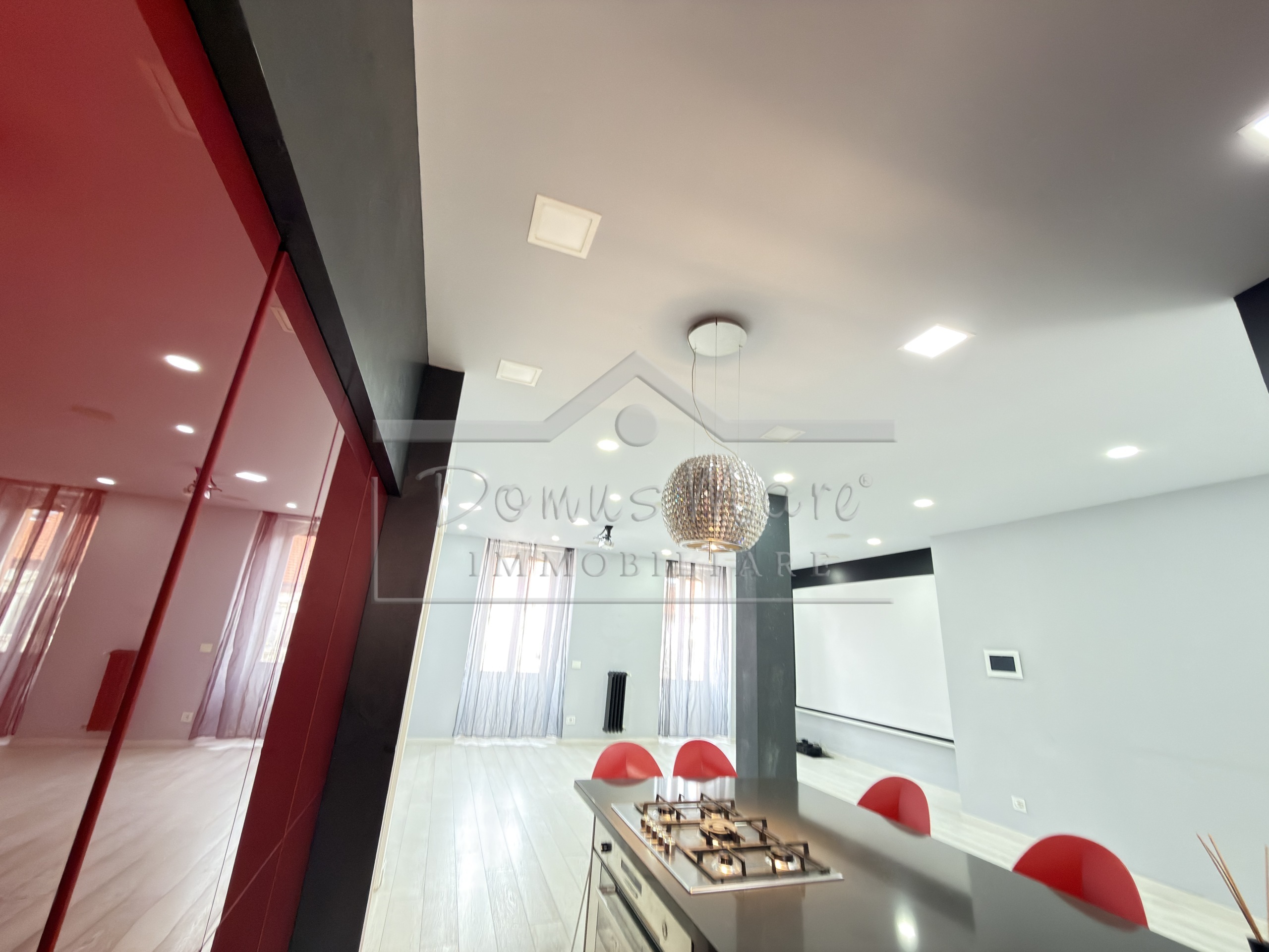 Attico ristrutturato in corso italia 13, Savona