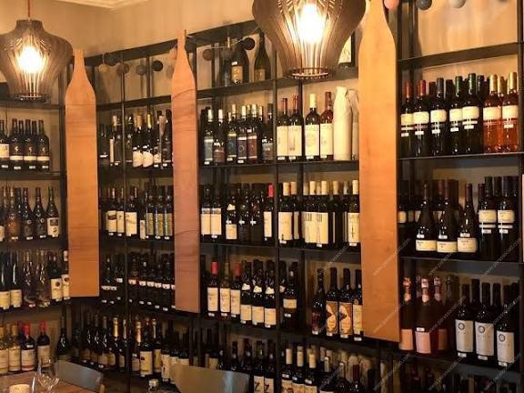 Attivit commerciale classe A4 a Milano