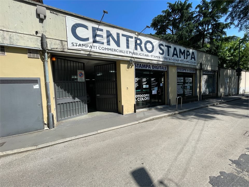 Stabile/Palazzo classe A4 a Milano