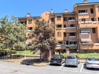 Box/Garage 32mq in vendita a Assago