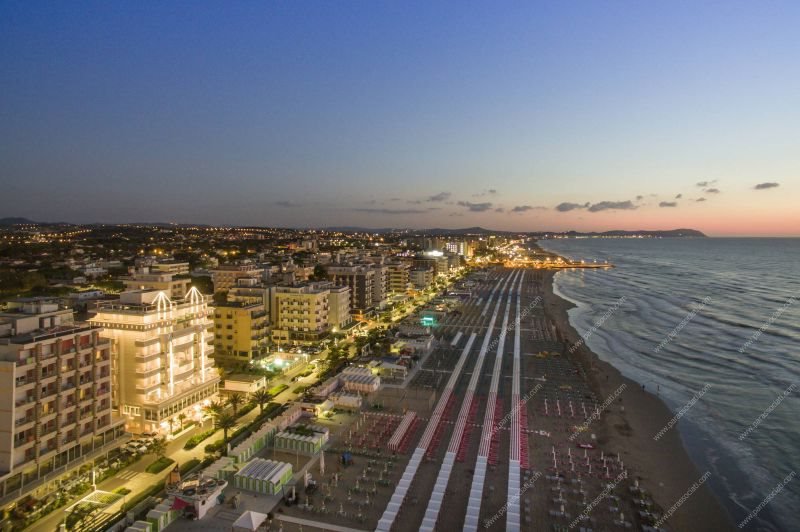 Locale commerciale classe A4 a Riccione