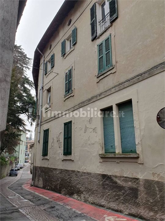 Stabile/Palazzo in vendita a Asso