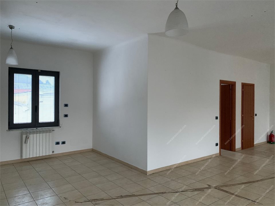 Ufficio in vendita a Busalla