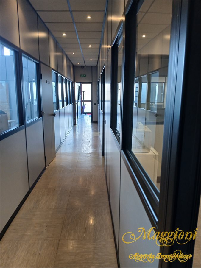 Capannone in vendita a Parma