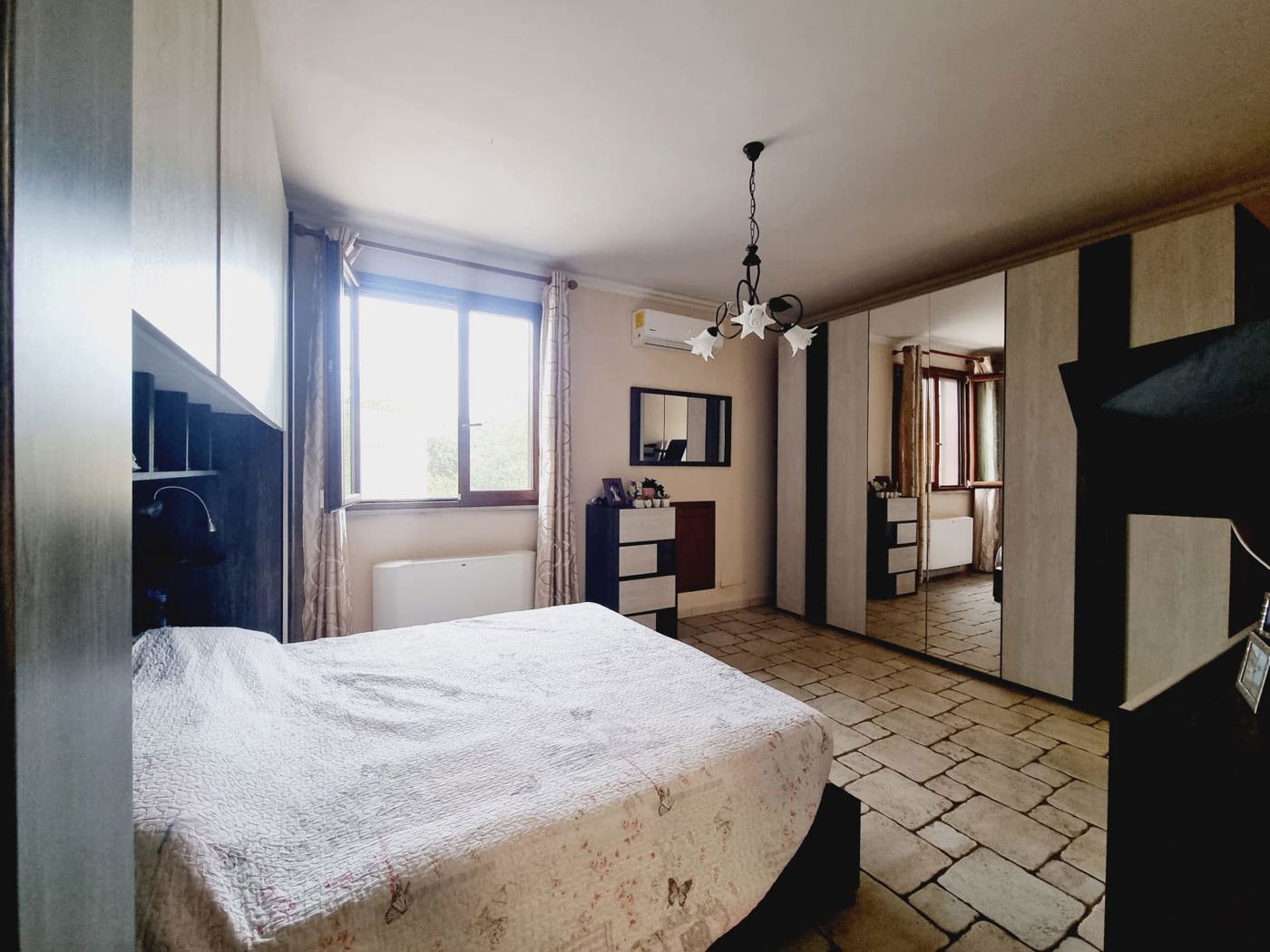 Villa con giardino a Aprilia