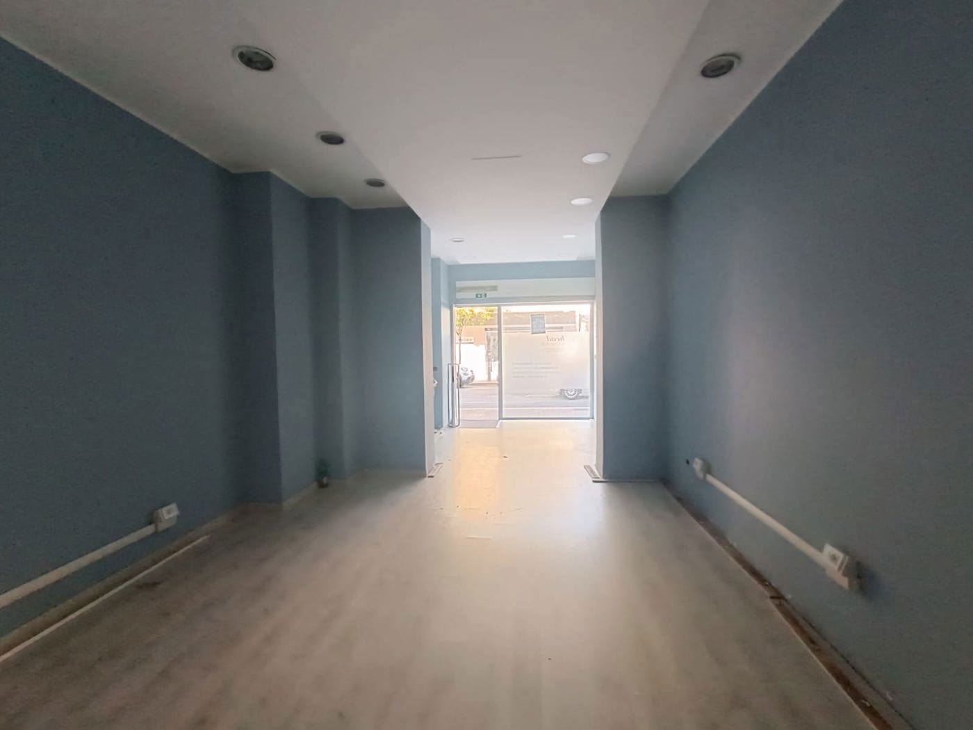 Negozio in affitto a Aprilia