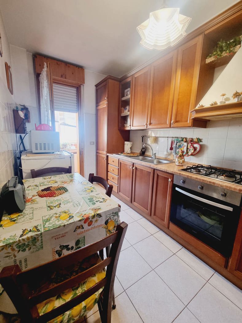 Trilocale da ristrutturare a Aprilia