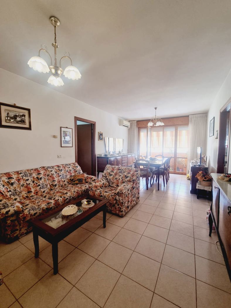 Trilocale da ristrutturare a Aprilia