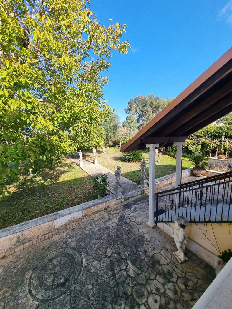 Villa con giardino a Aprilia