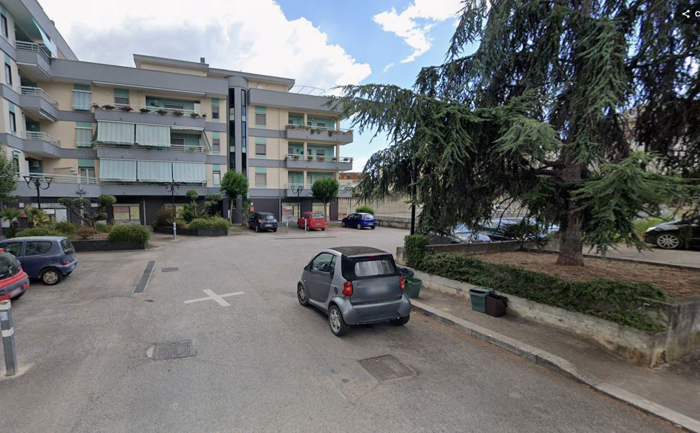 Box/Garage 26mq in affitto a Aprilia