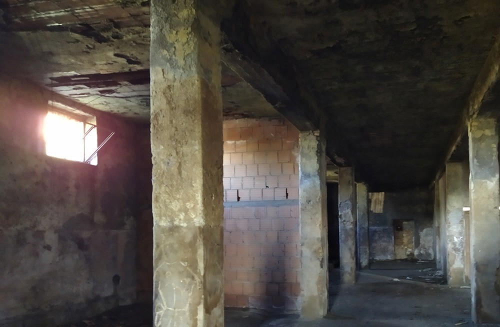 Magazzino in vendita a Aprilia