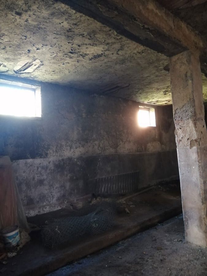 Magazzino in vendita a Aprilia