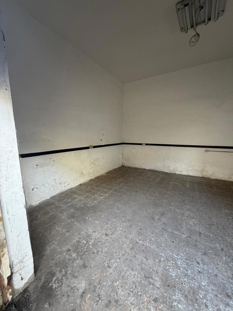 Negozio in vendita a Aprilia