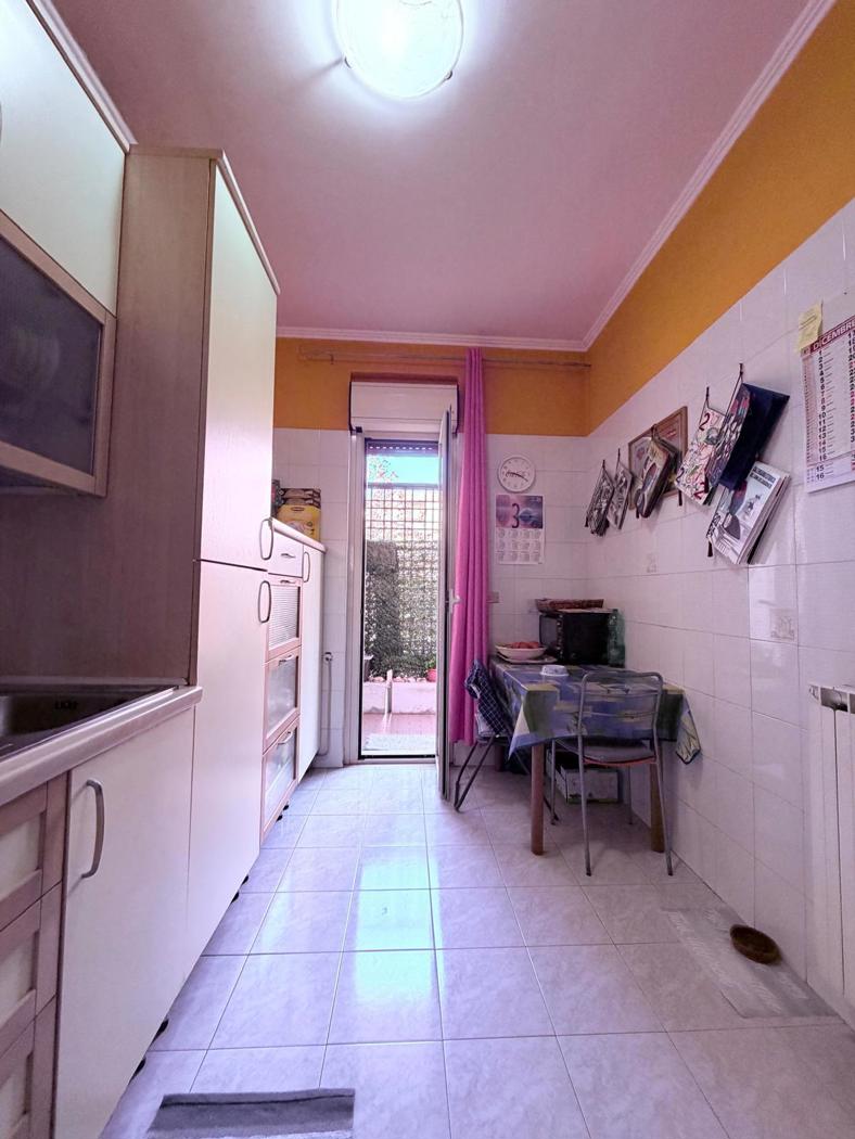 Trilocale con box a Aprilia