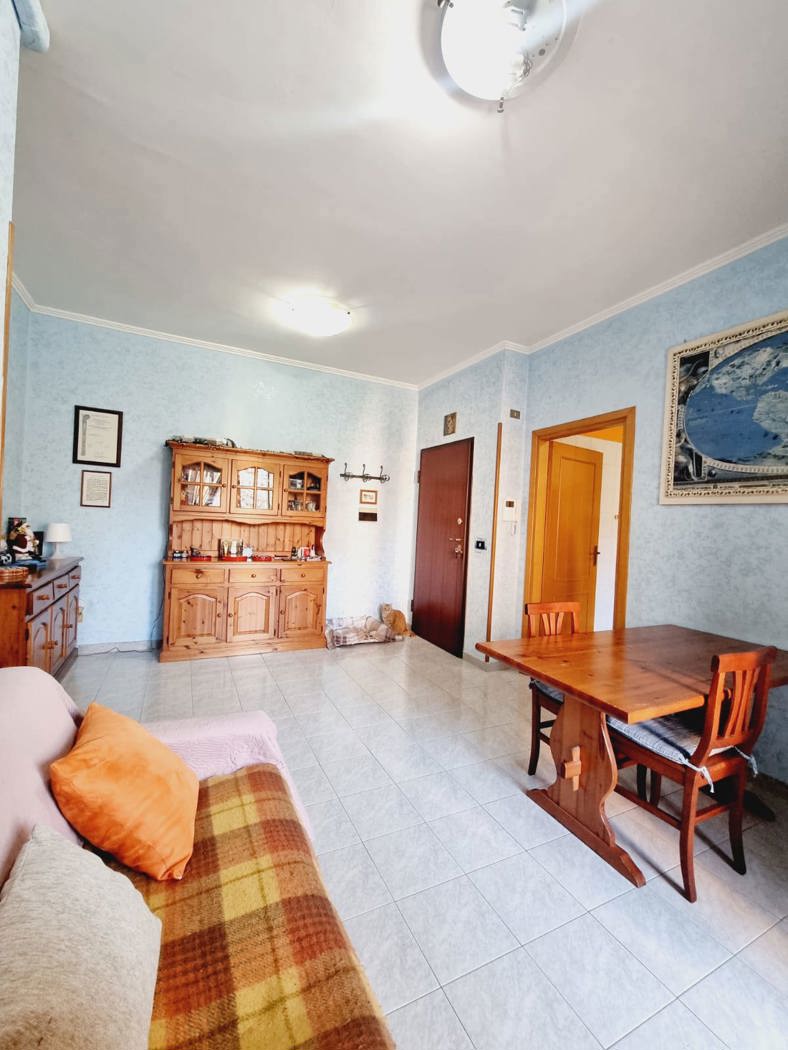 Trilocale con box a Aprilia