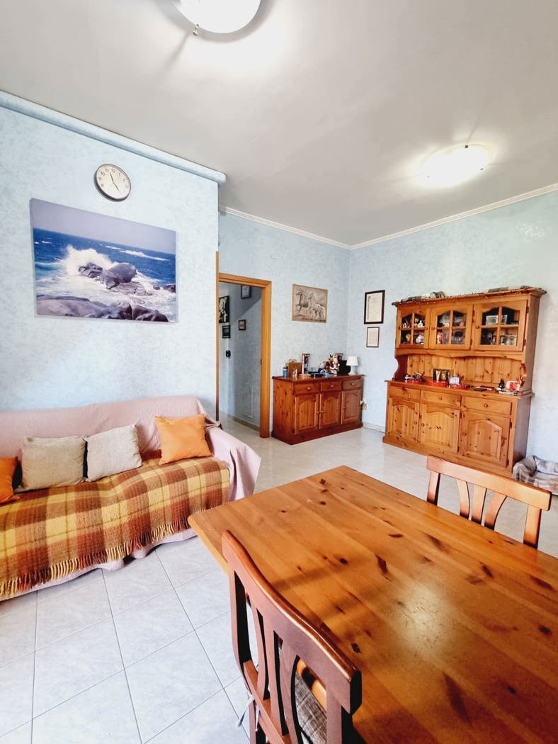 Trilocale con box a Aprilia