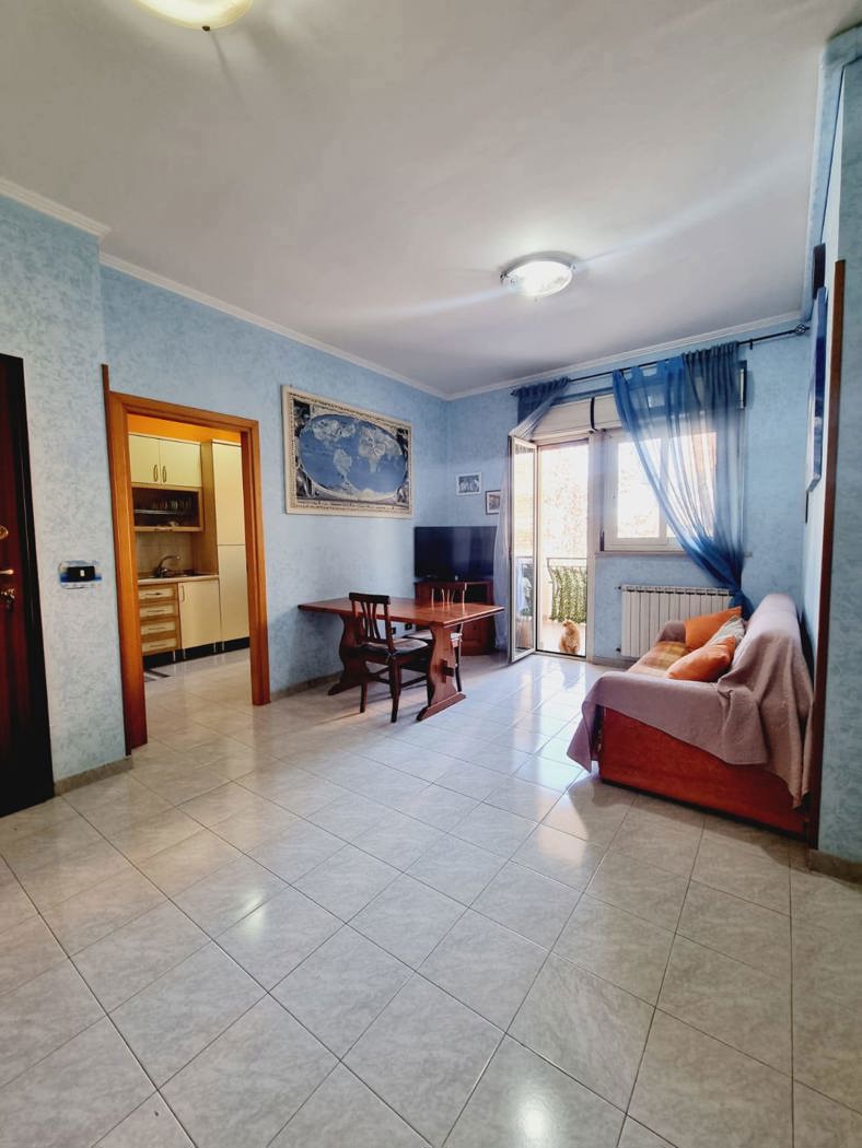 Trilocale con box a Aprilia