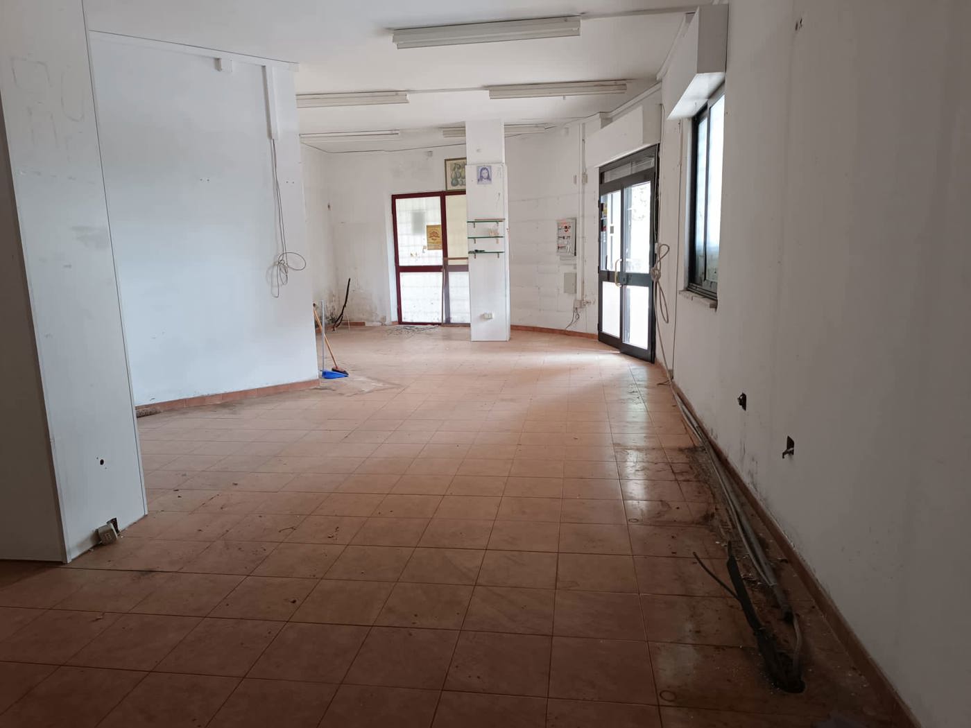 Negozio in affitto a Aprilia