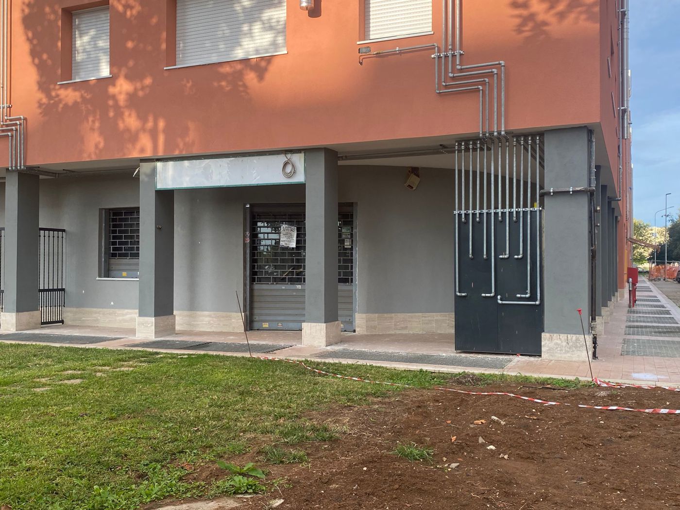 Negozio in affitto a Aprilia