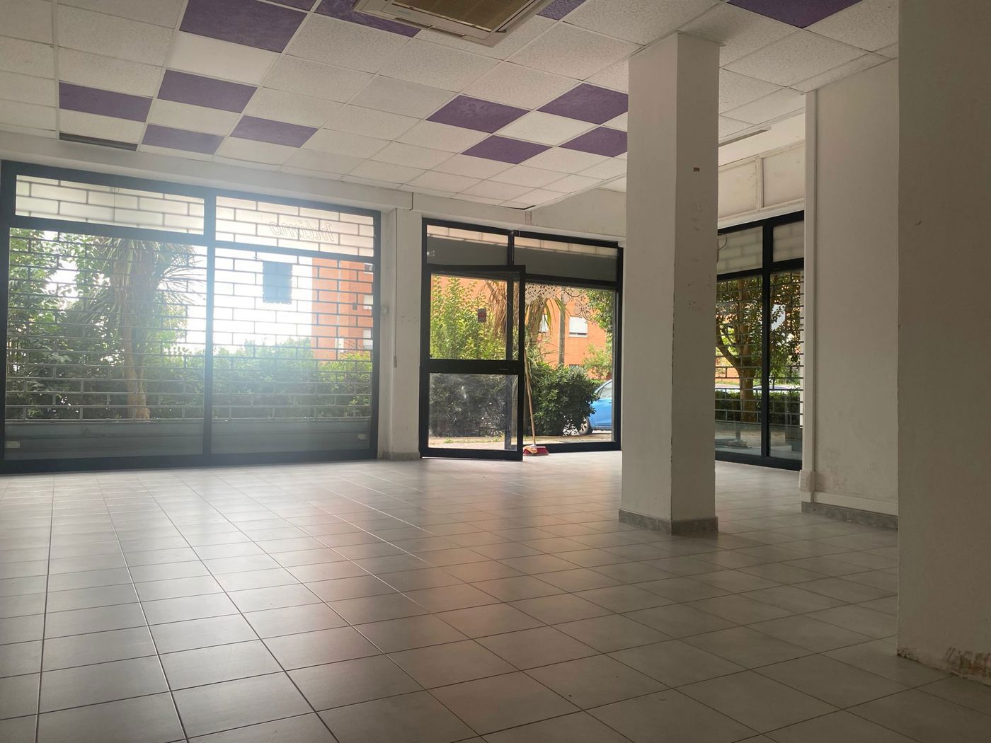 Negozio in affitto a Aprilia