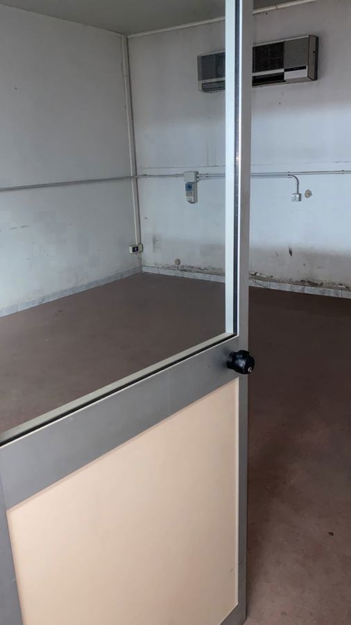 Magazzino con box doppio a Aprilia