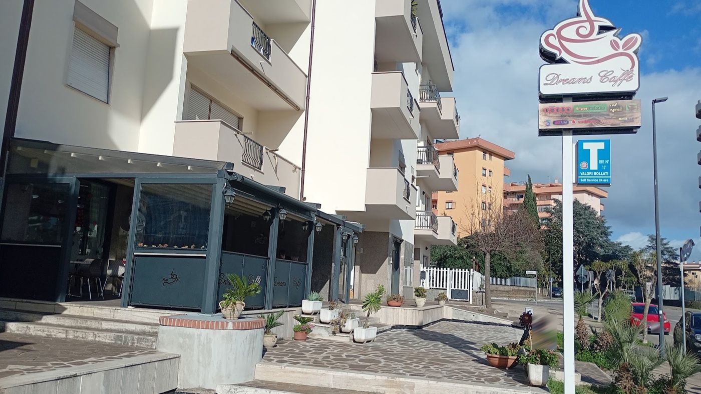 Attivit� commerciale Bar e tabacchi in vendita a Aprilia